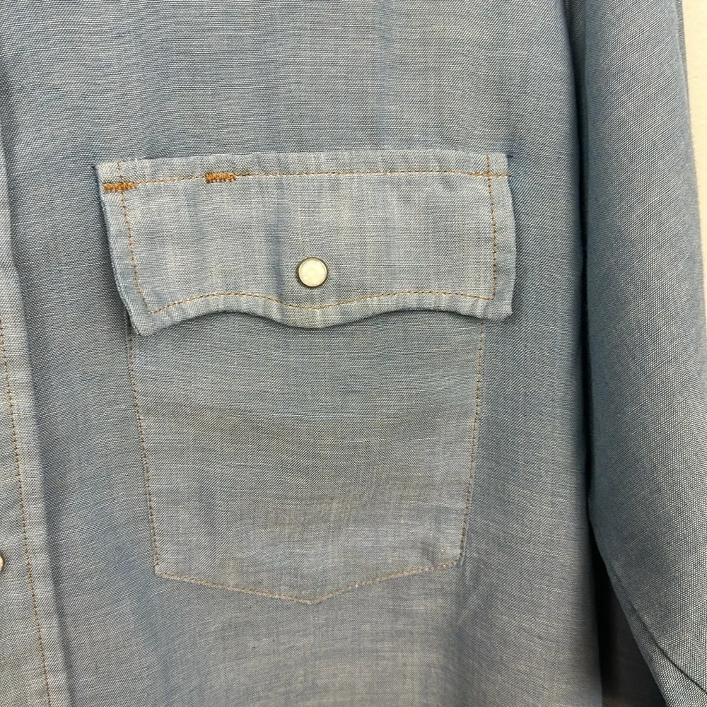 Vintage Levi’s Western Snap Pearl Button Denim Colored Shirt Sz L